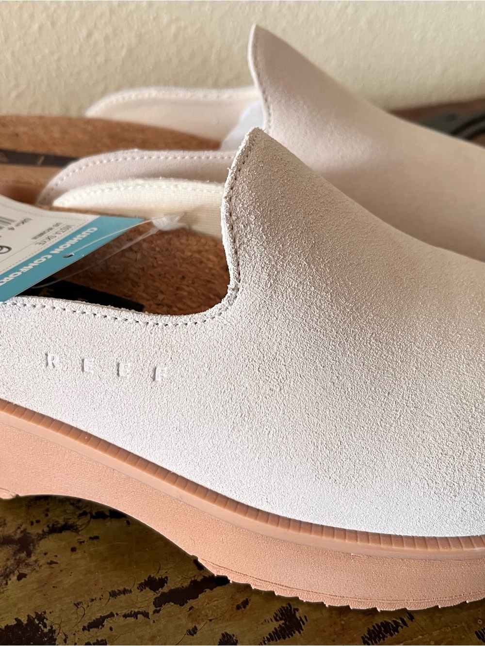 Reef Women’s Slip-On Mules in Blush and Peach